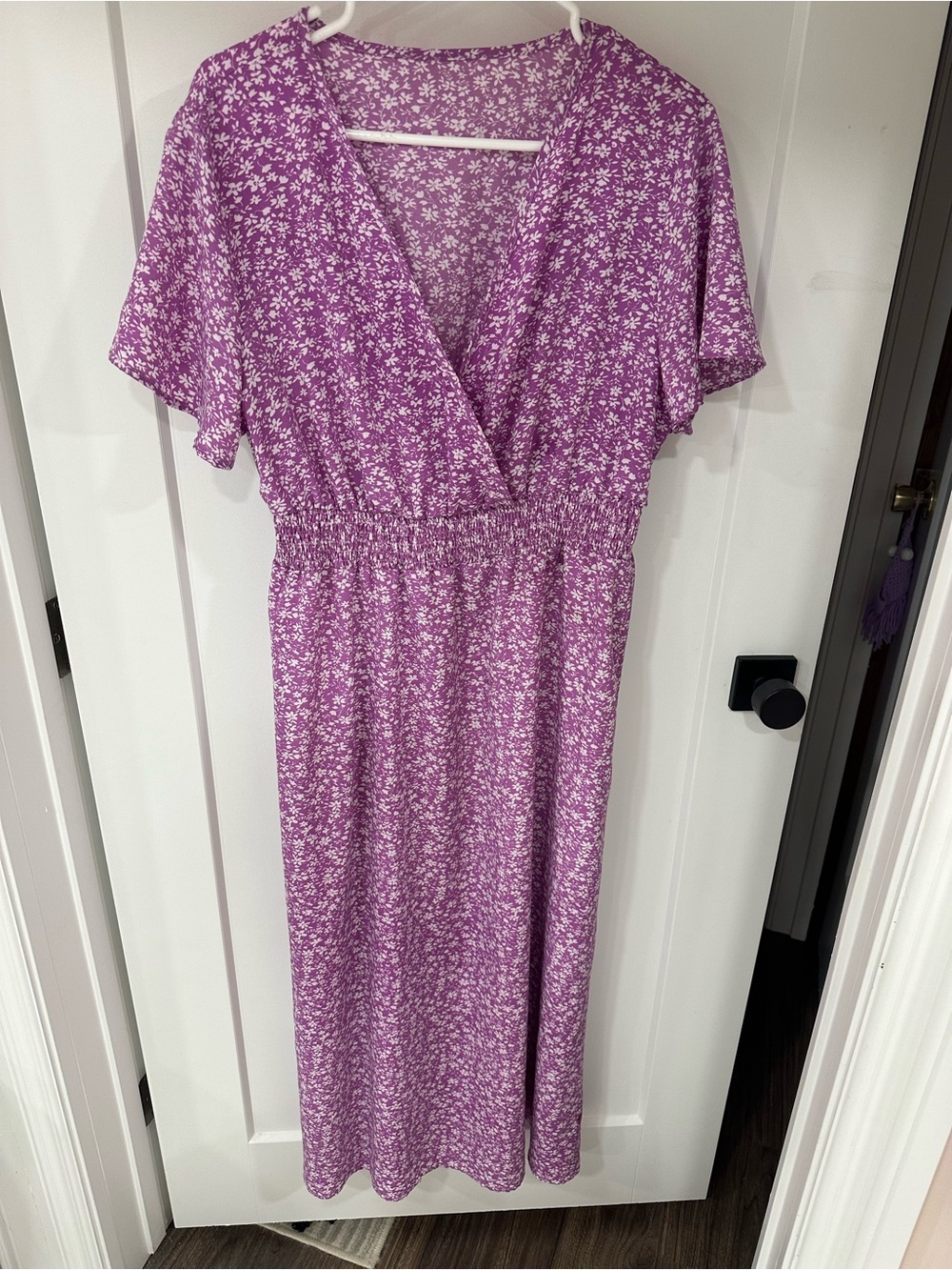 Floral Wrap-Style Purple Midi Dress with Elastic Waist